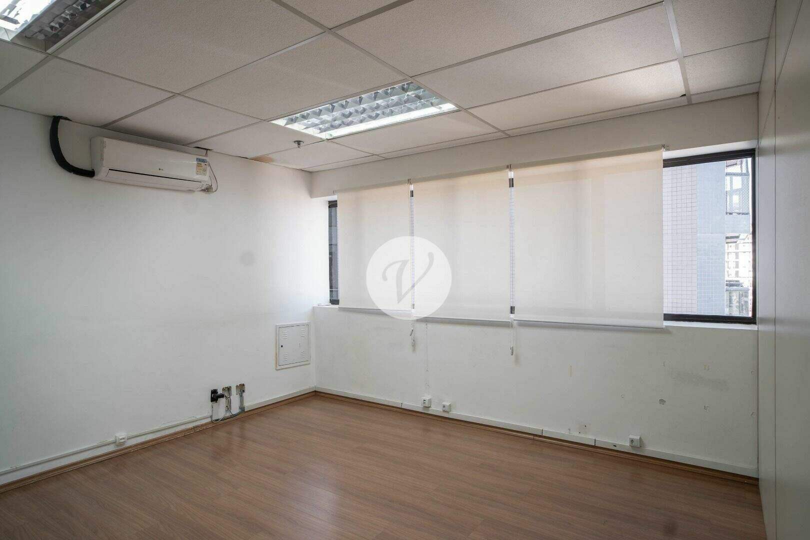 Sala à venda no Centro: 