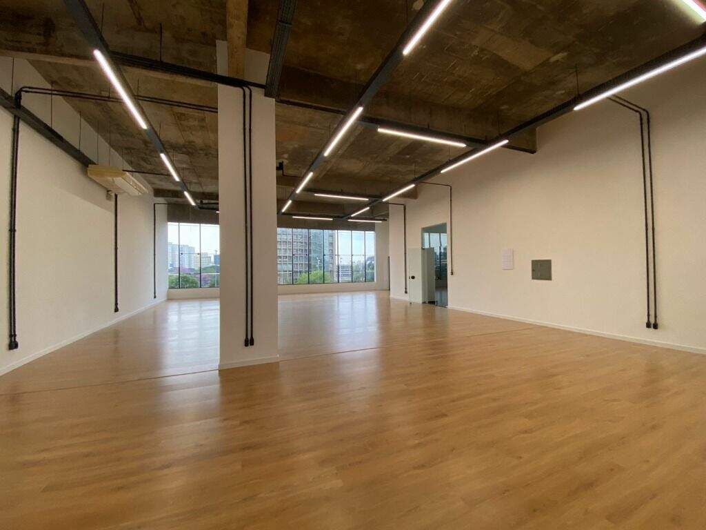 Sala à venda no Vila Bastos: 