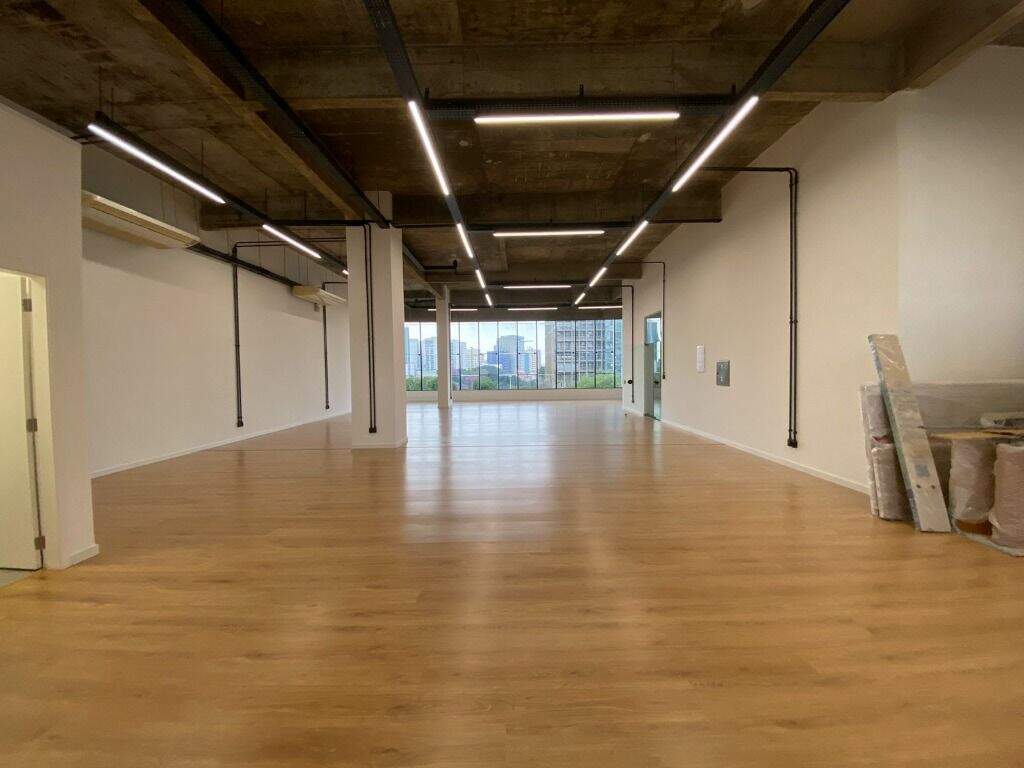 Sala à venda no Vila Bastos: 