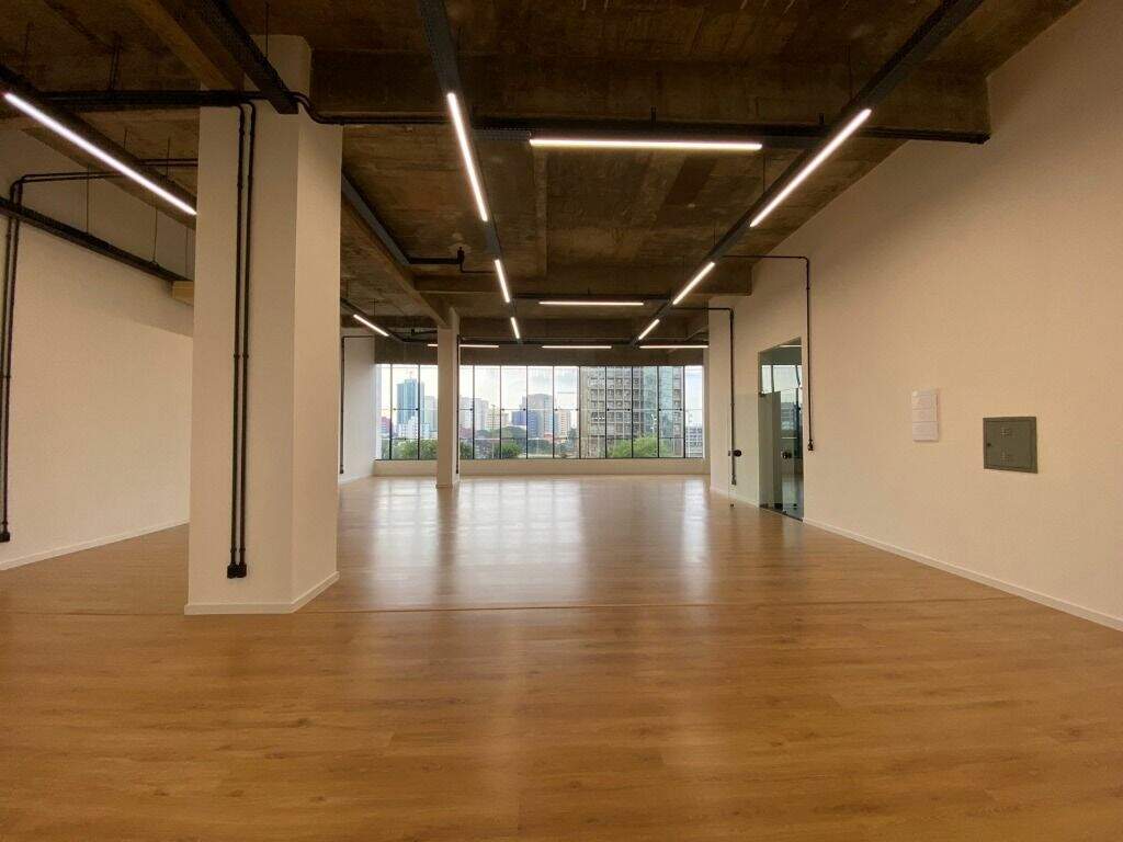 Sala à venda no Vila Bastos: 