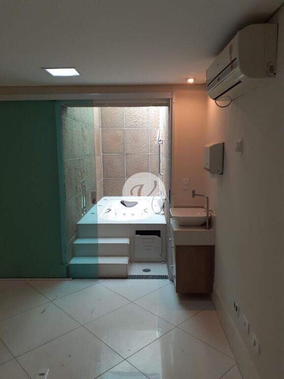 Sobrado à venda no Jardim: 