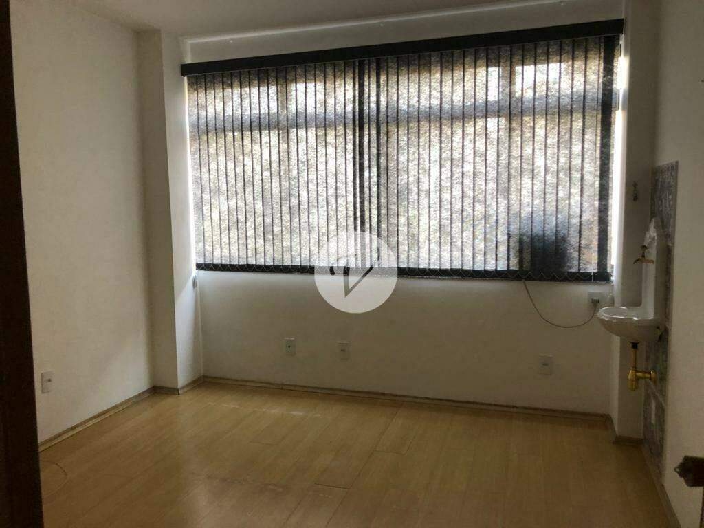 Sala à venda no Centro: 
