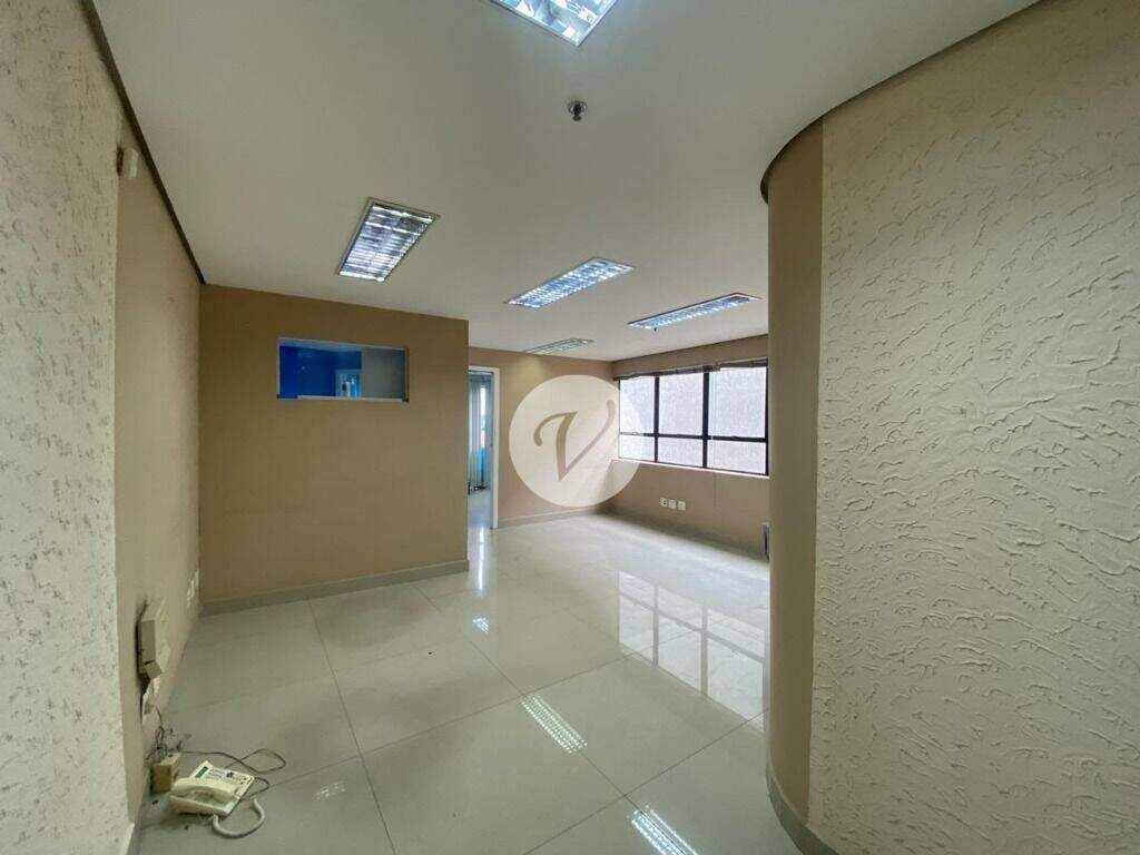 Sala à venda no Centro: 