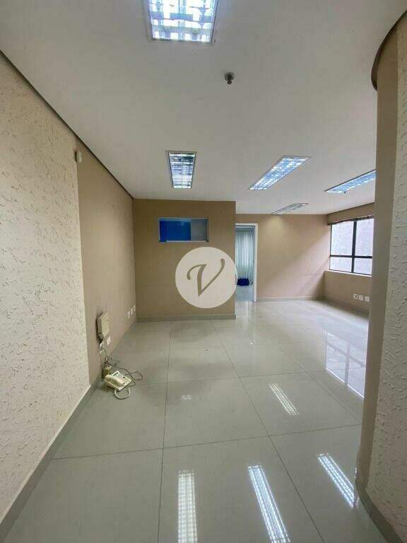 Sala à venda no Centro: 