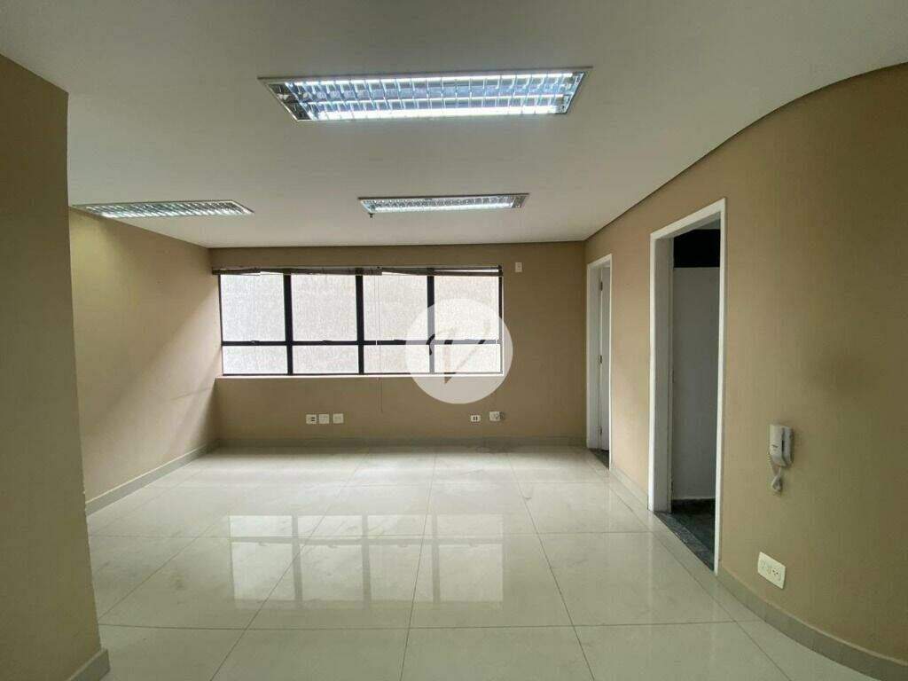 Sala à venda no Centro: 