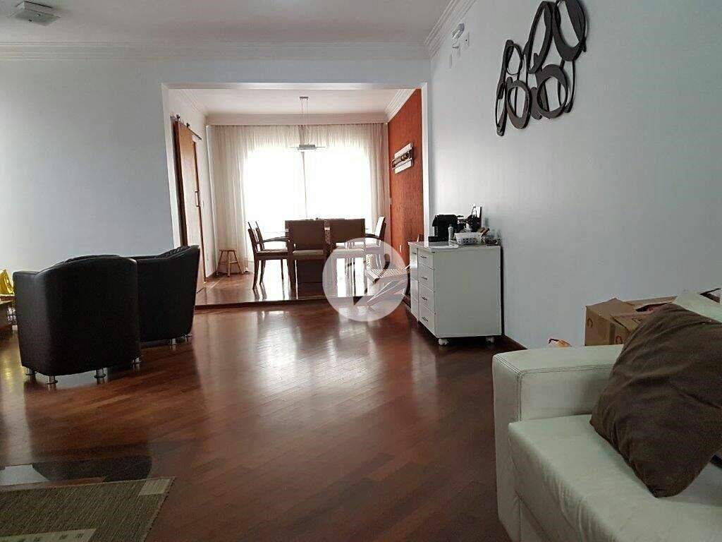 Sobrado à venda no Jardim: 