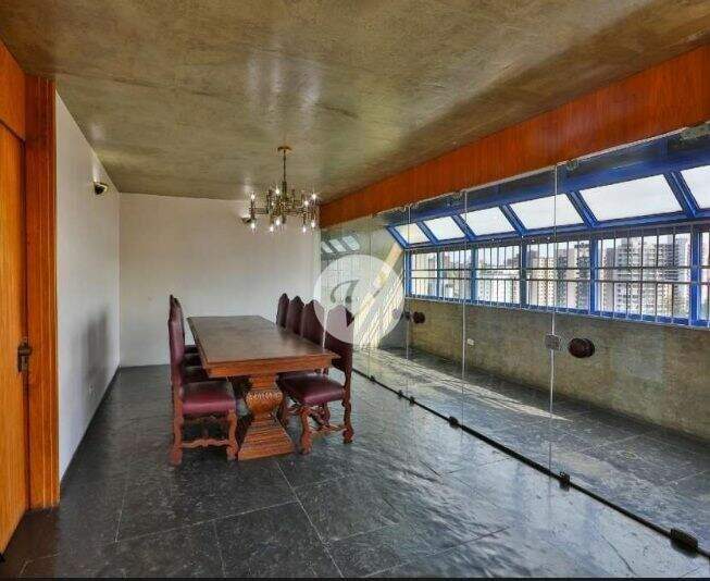 Apartamento à venda no Jardim: sala de jantar com sacada