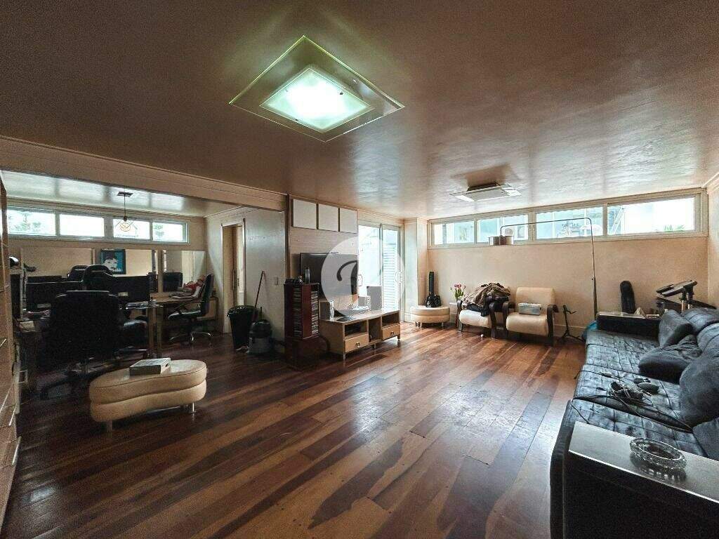 Sobrado à venda no Jardim: 