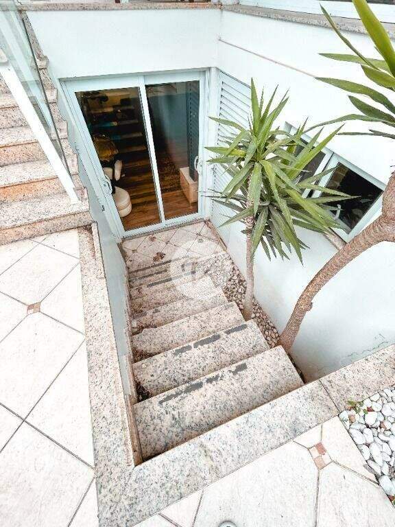 Sobrado à venda no Jardim: 