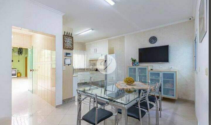 Sobrado à venda no Vila Scarpelli: 