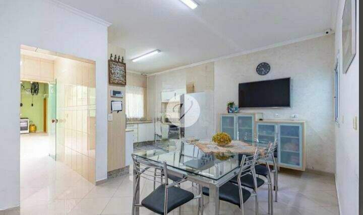 Sobrado à venda no Vila Scarpelli: 