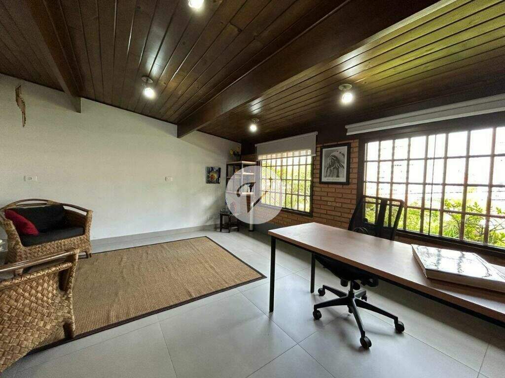 Casa à venda no Centro: 