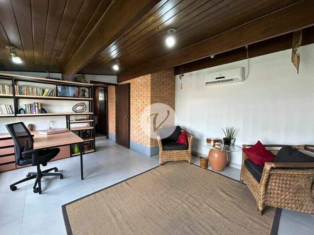 Casa à venda no Centro: 