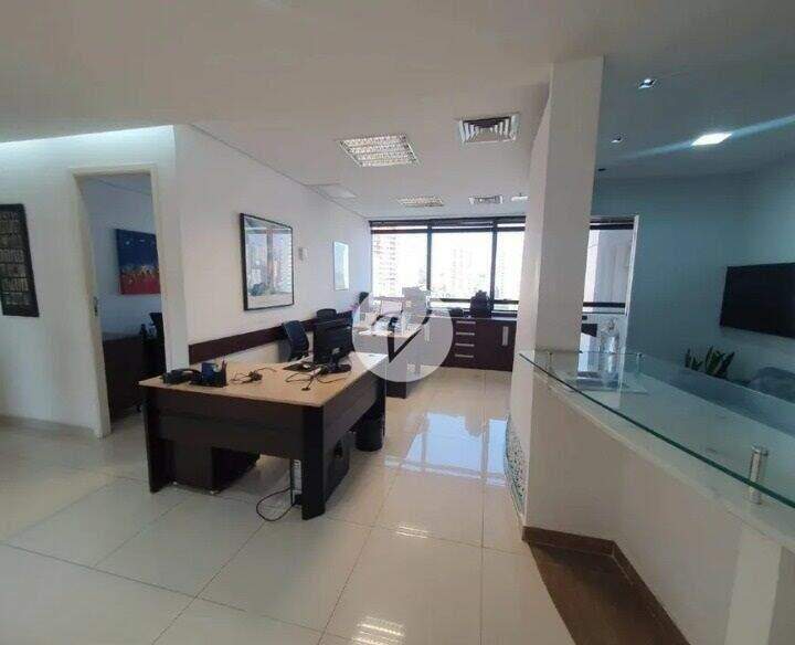 Sala à venda no Centro: 