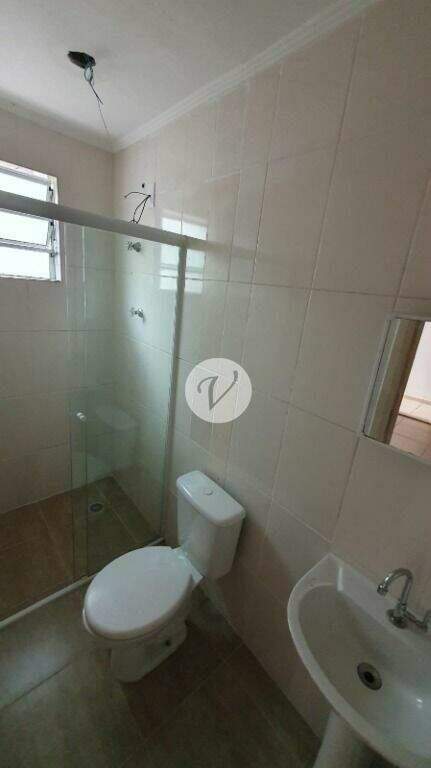 Sobrado à venda no Vila Moraes: Banheiro empregada