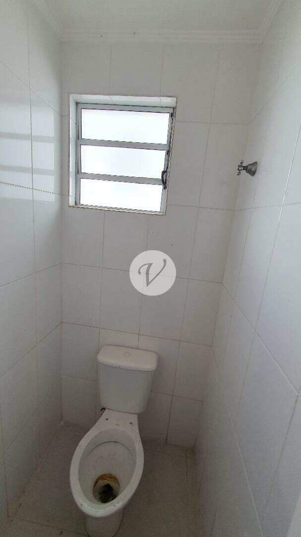 Sobrado à venda no Vila Moraes: Banheiro de empregada