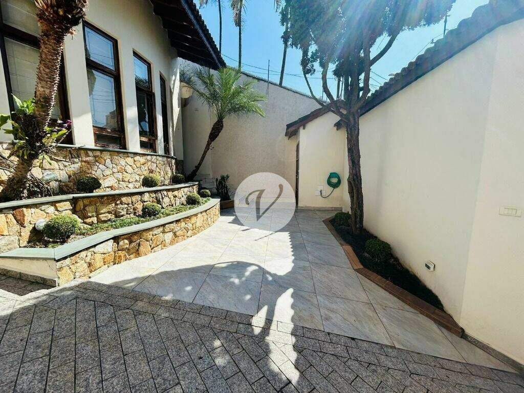 Sobrado à venda no Jardim: 