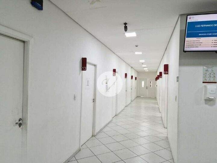 Prédio à venda no Vila Alzira: 