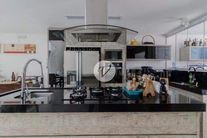 Sobrado à venda no Silveira: 