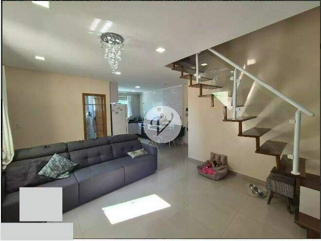 Sobrado à venda no Vila Aquilino: 