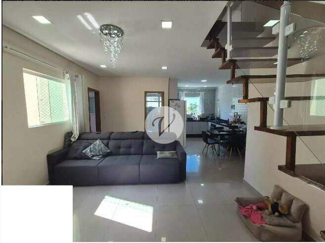 Sobrado à venda no Vila Aquilino: 