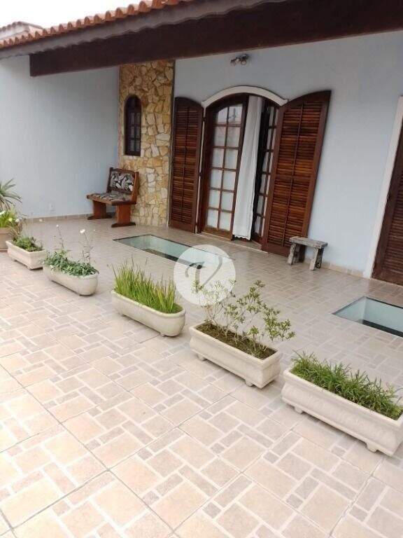 Sobrado à venda no Dos Casa: 