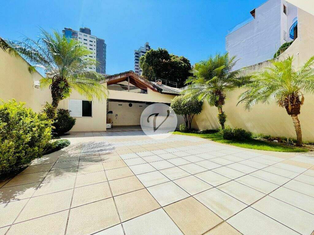 Sobrado à venda no Jardim: 