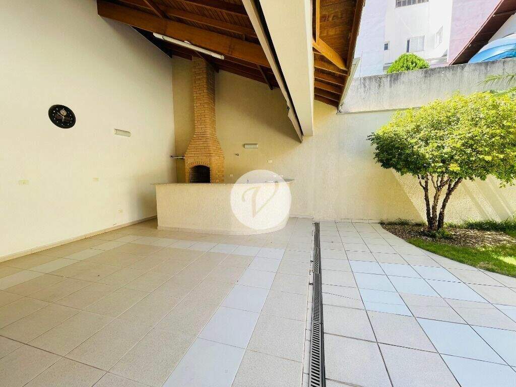 Sobrado à venda no Jardim: 