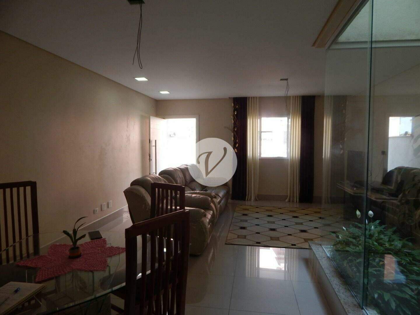 Sobrado à venda no Jardim Iracema: 