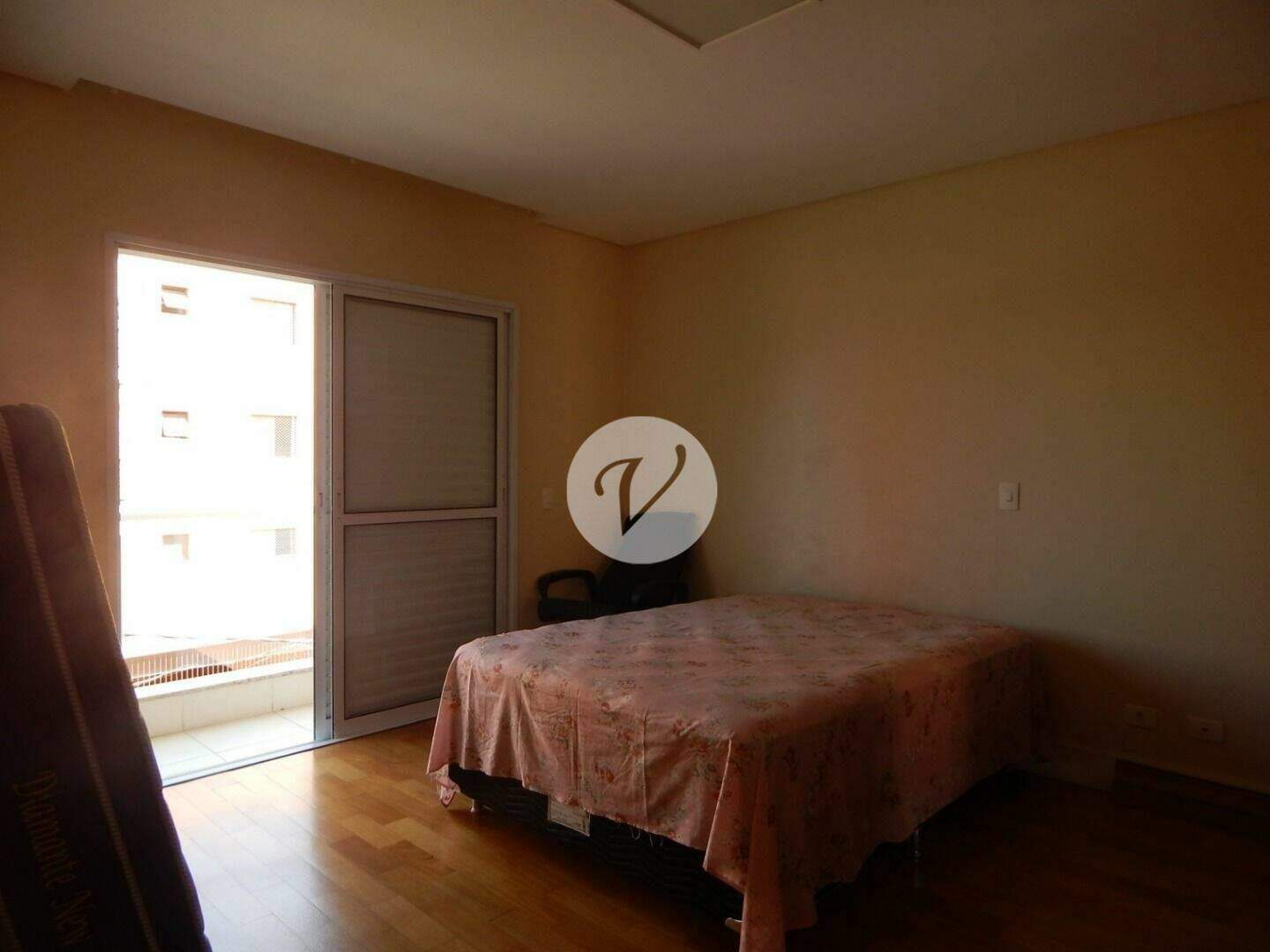 Sobrado à venda no Jardim Iracema: 