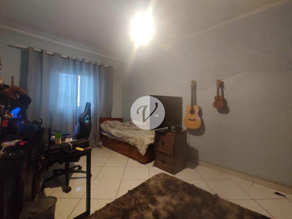 Sobrado à venda no Jardim: 