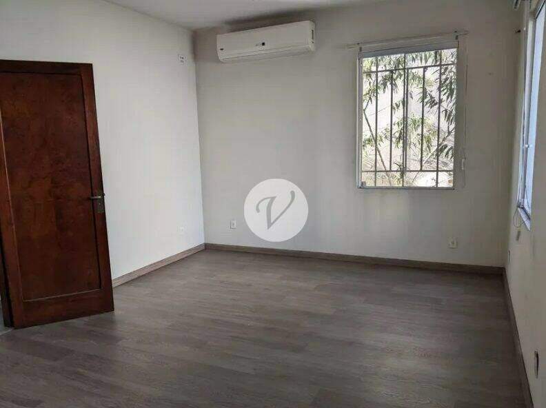 Sobrado à venda no Centro: 