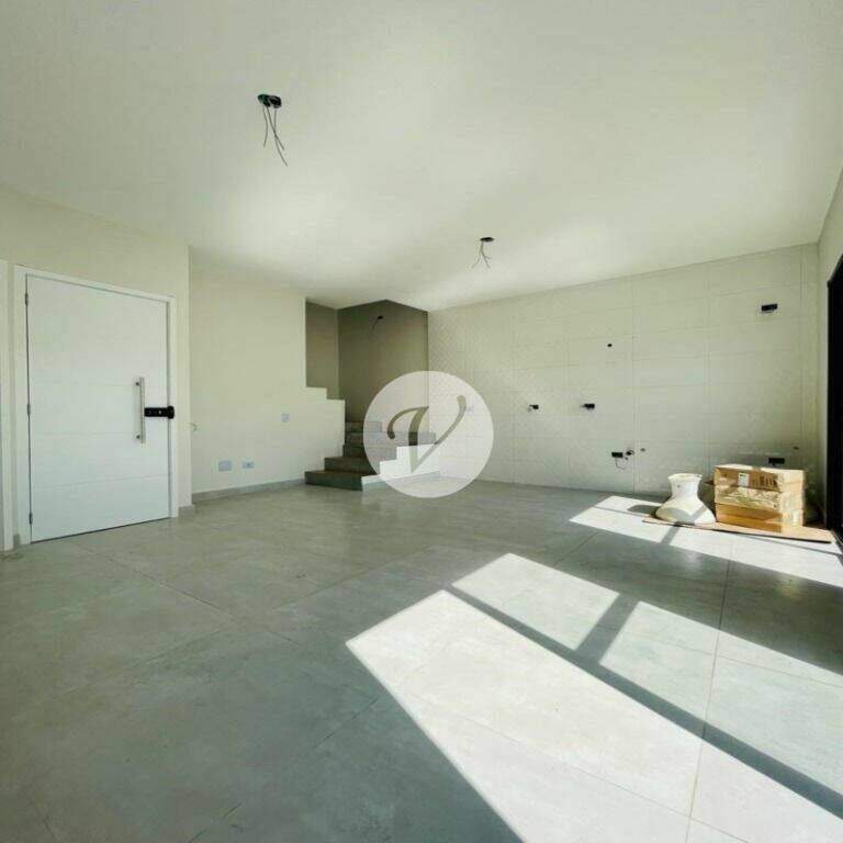 Apartamento Triplex à venda no Parque Industriário: 