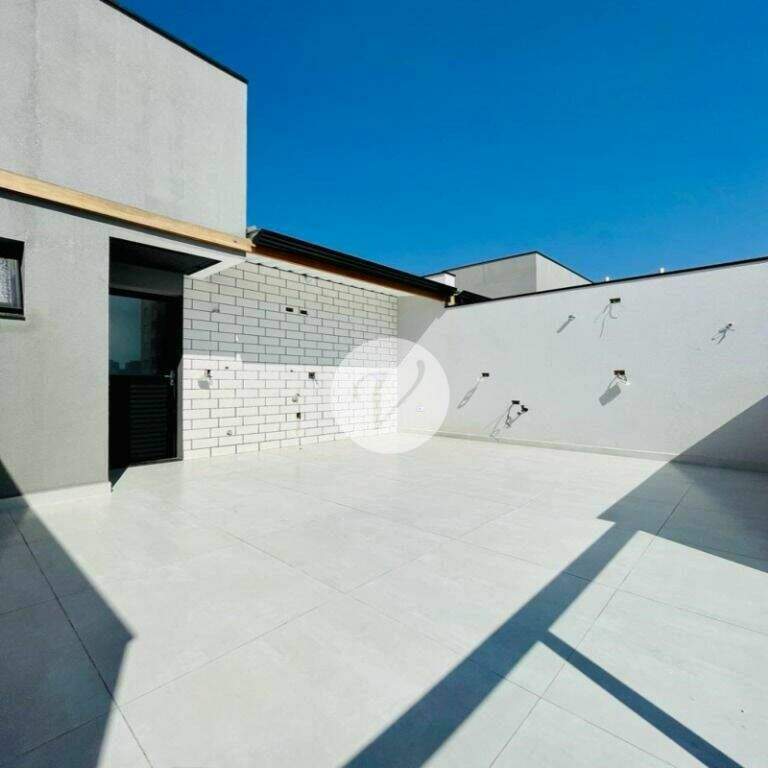 Apartamento Triplex à venda no Parque Industriário: 