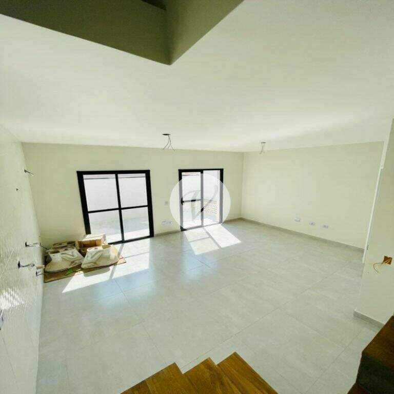 Apartamento Triplex à venda no Parque Industriário: 