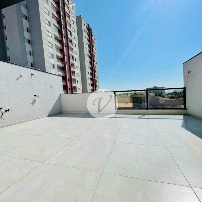 Apartamento Triplex à venda no Parque Industriário: 