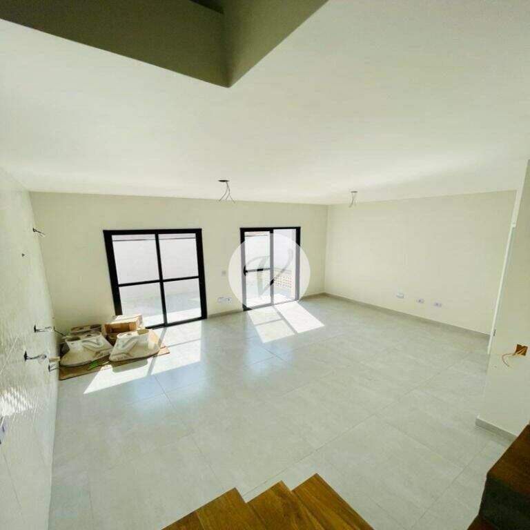 Apartamento Triplex à venda no Parque Industriário: 