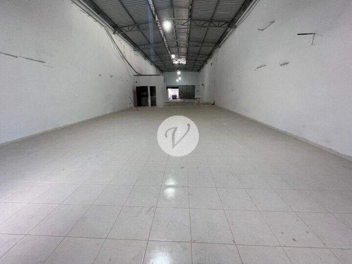 Galpão à venda no Vila Luzita: 