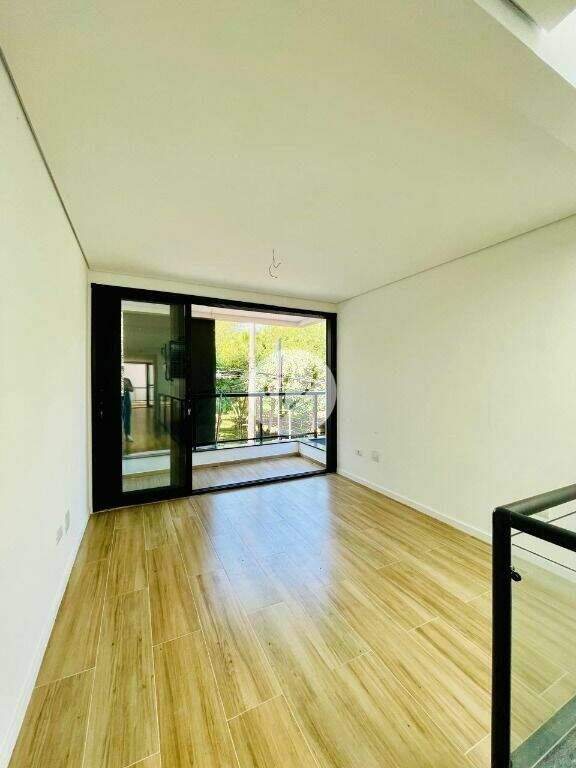 Sobrado à venda no Jardim Paraíso: 