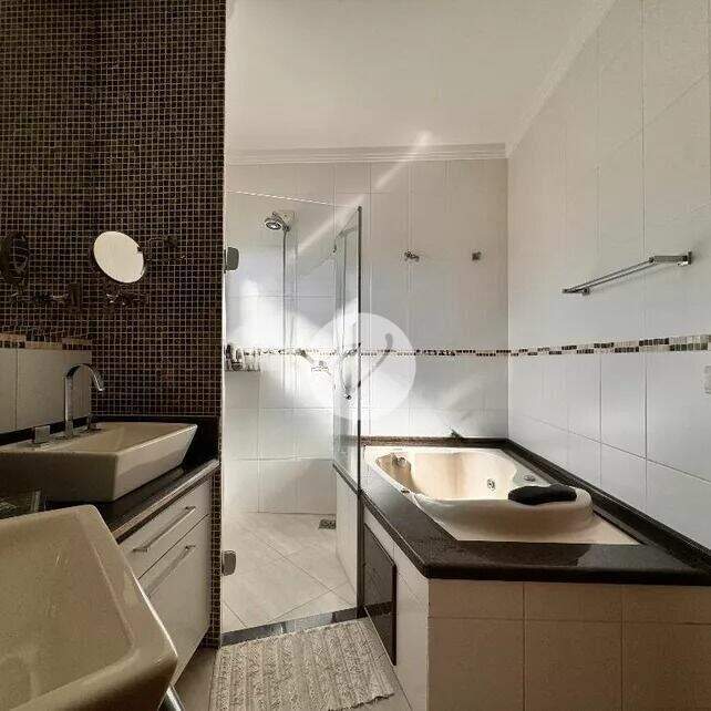 Sobrado à venda no Jardim: 