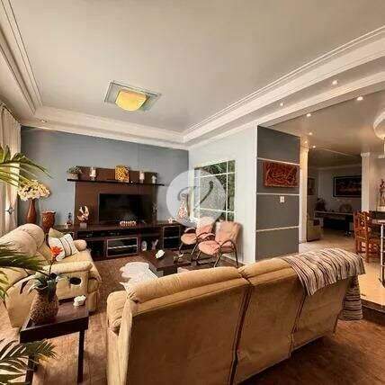 Sobrado à venda no Jardim: 