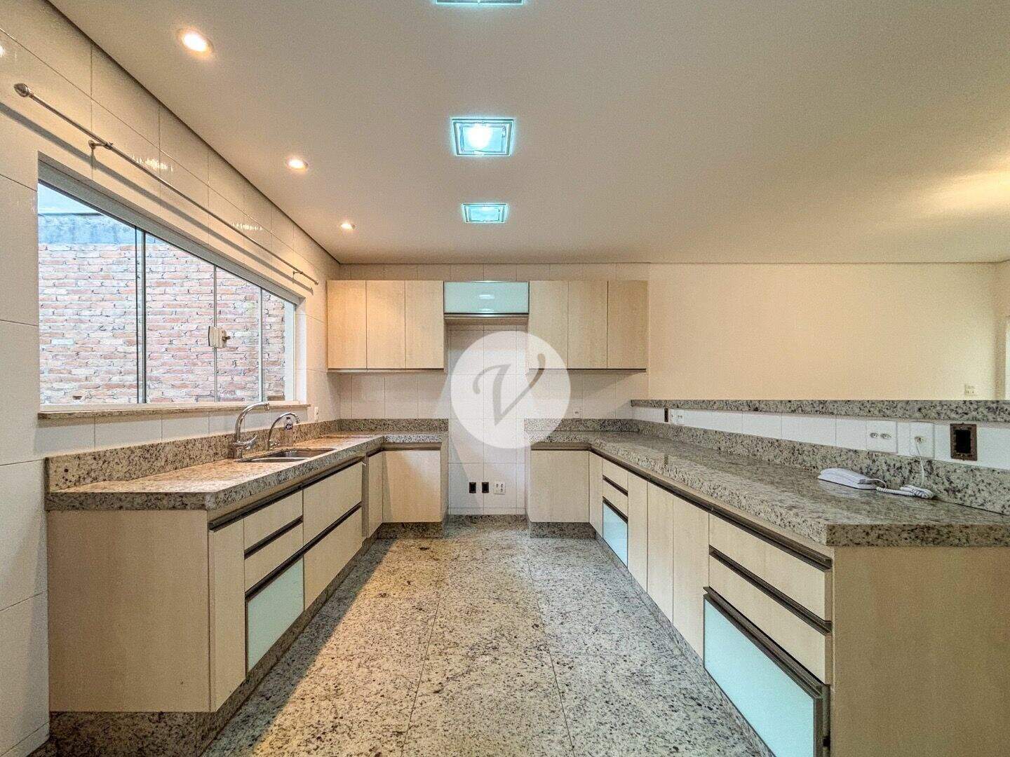 Sobrado à venda no Paraíso: 