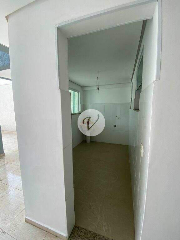 Sobrado à venda no Vila Pinheirinho: 