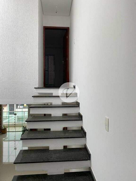 Sobrado à venda no Vila Pinheirinho: 