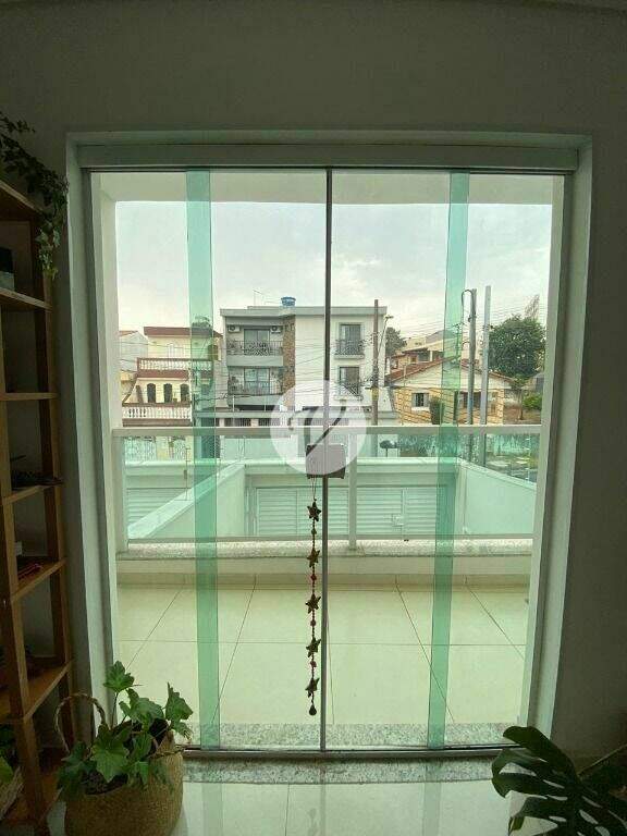 Sobrado à venda no Vila Pinheirinho: 