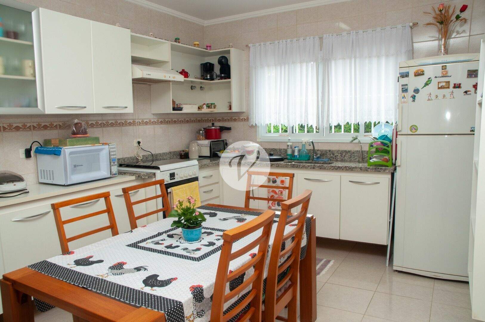 Sobrado à venda no Campestre: 