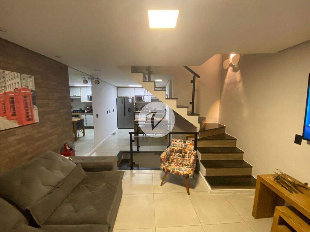 Sobrado à venda no Jardim: 