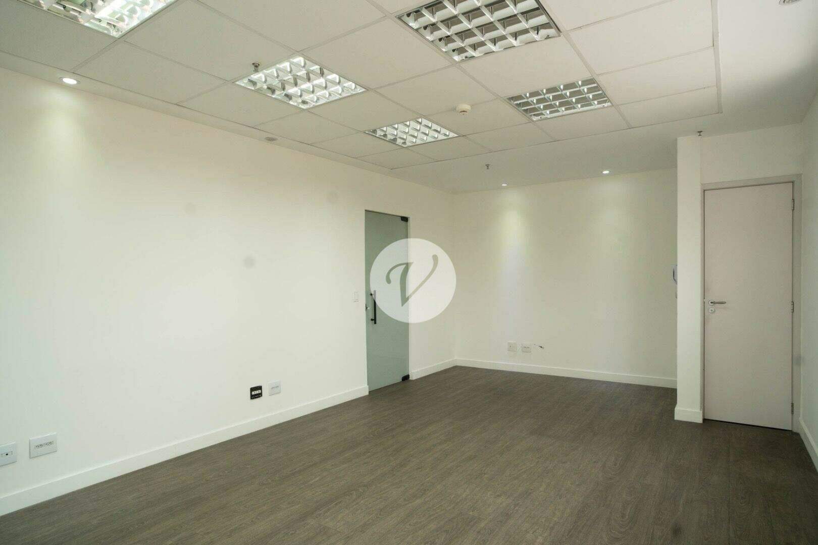 Sala à venda no Jardim: 