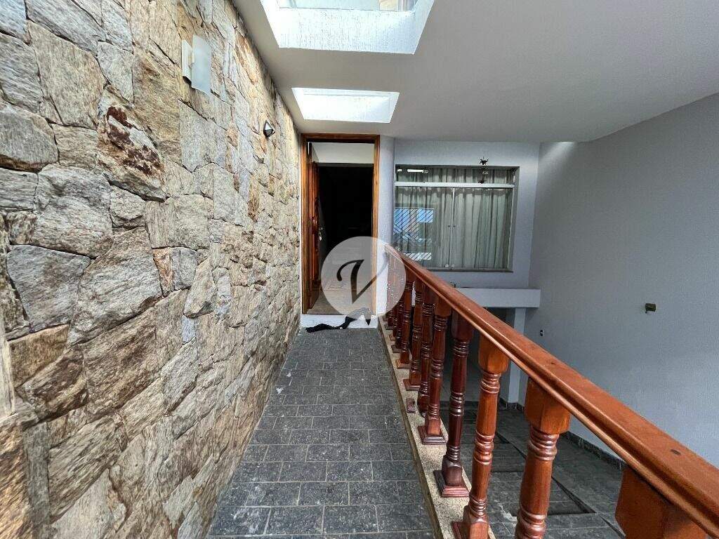 Sobrado à venda no Cerâmica: Entrada