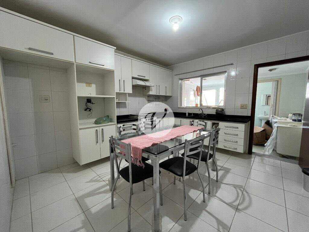 Sobrado à venda no Cerâmica: Cozinha